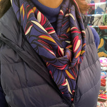 Cargar imagen en el visor de la galería, BUFANDA GRANNY